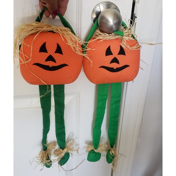 💜$5💜HALLOWEEN PUMPKIN DOOR HANGER DÉCOR - SET OF 2 - Picture 2 of 2